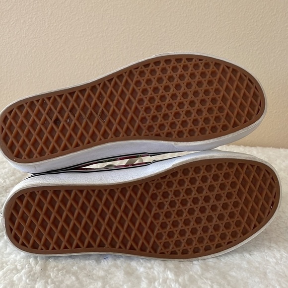 VANS High Top Sneakers Size 7 - Picture 9 of 11